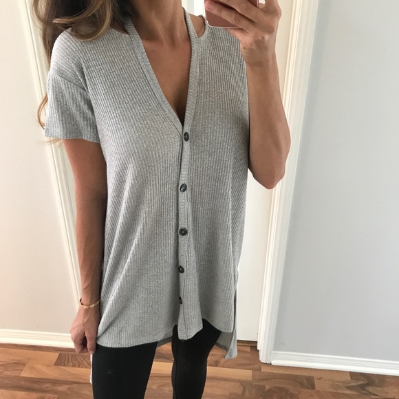 Final1 • H.Grey Ribbed Button Down - Picture 4 of 7